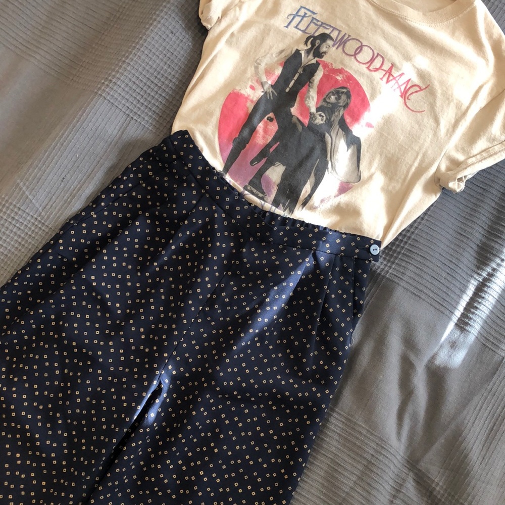 Quirky pleated pants